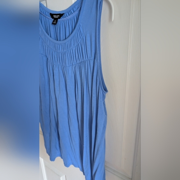 Simply Vera Vera Wang Women's Shirred Neck Neck Tank Top Beatrix Blue Size M EUC - Picture 7 of 10